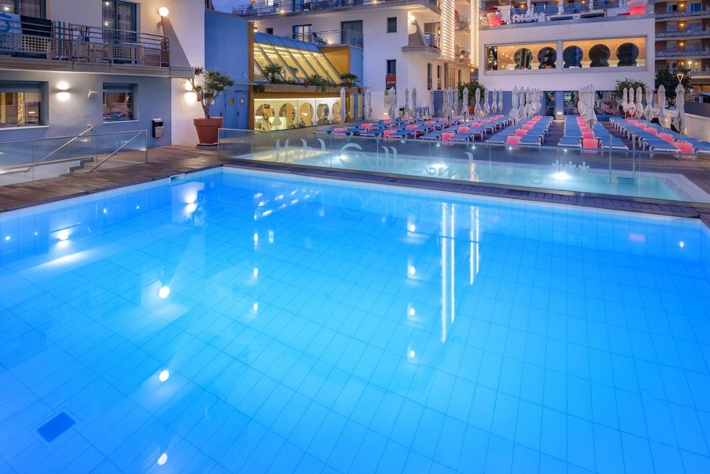 Alhambra Hotel